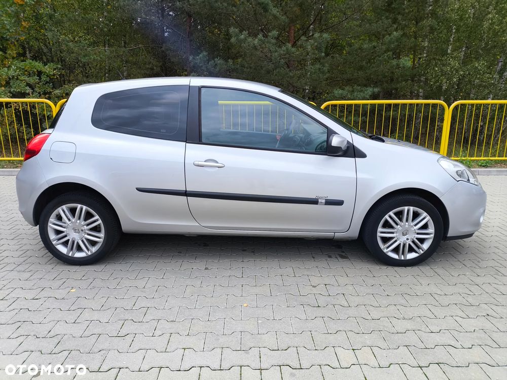 Renault Clio 1.5 dCi Authentique - 4