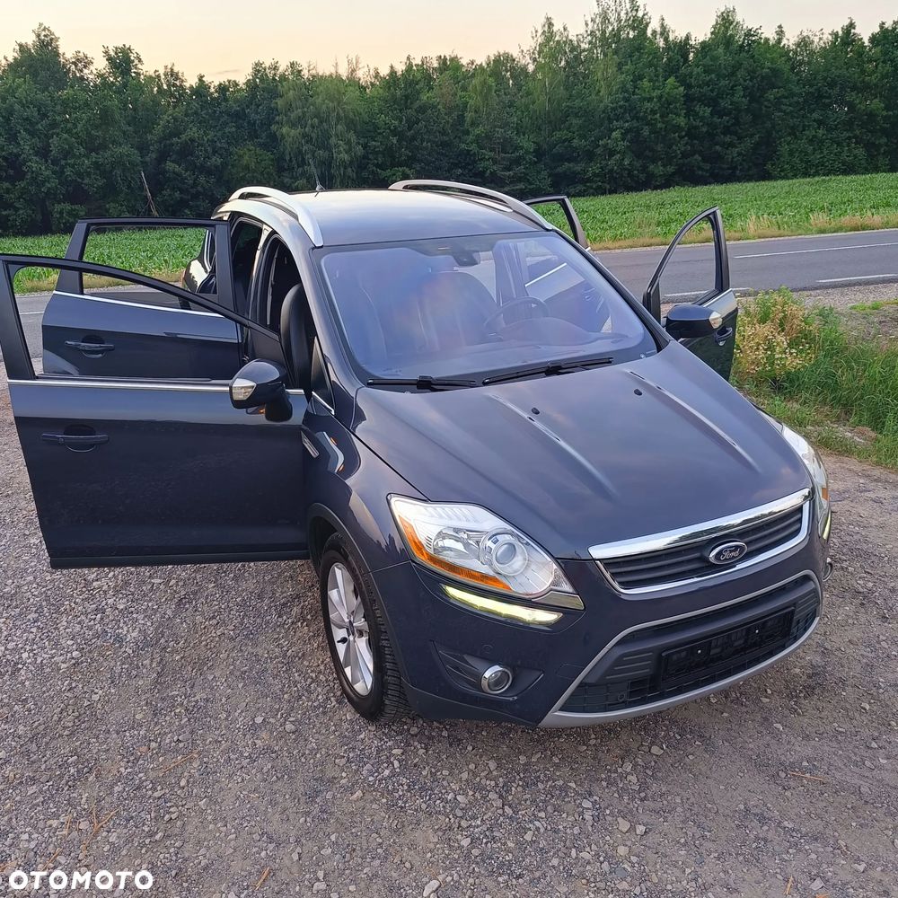 Ford Kuga 2.0 TDCi 2x4 Titanium - 16