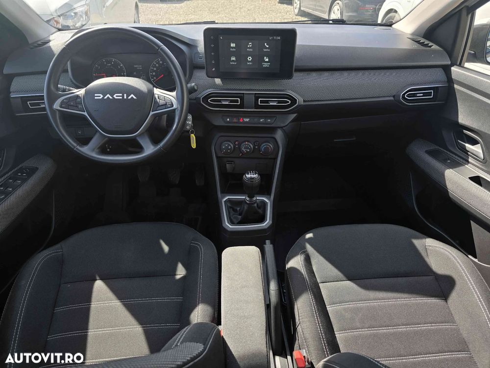 Dacia Sandero - 11