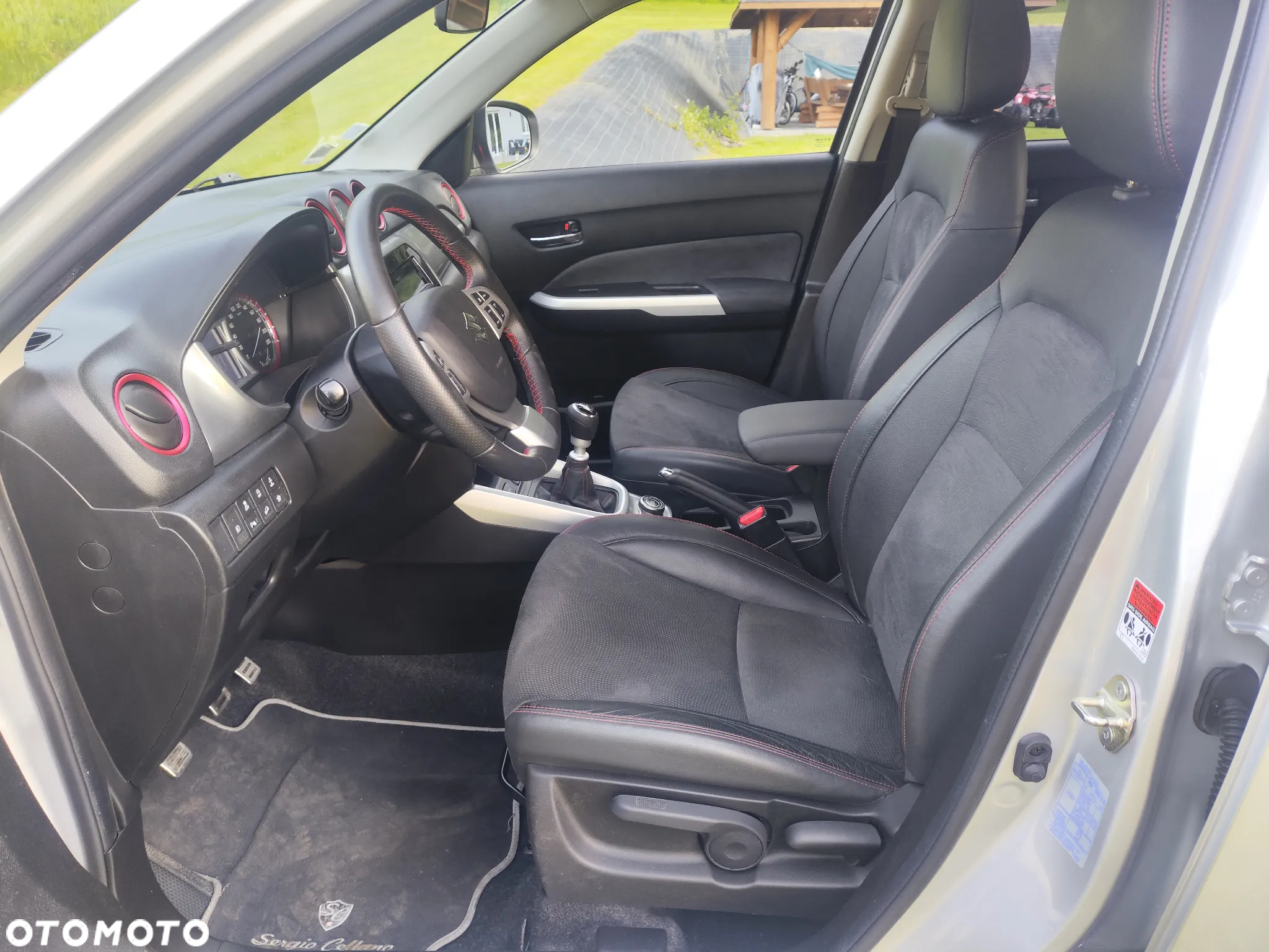 Suzuki Vitara 1.4 Boosterjet Premium 4WD - 16