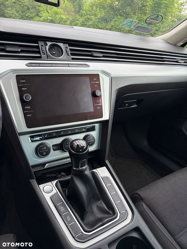 Volkswagen Passat 1.8 TSI BMT Comfortline - 5