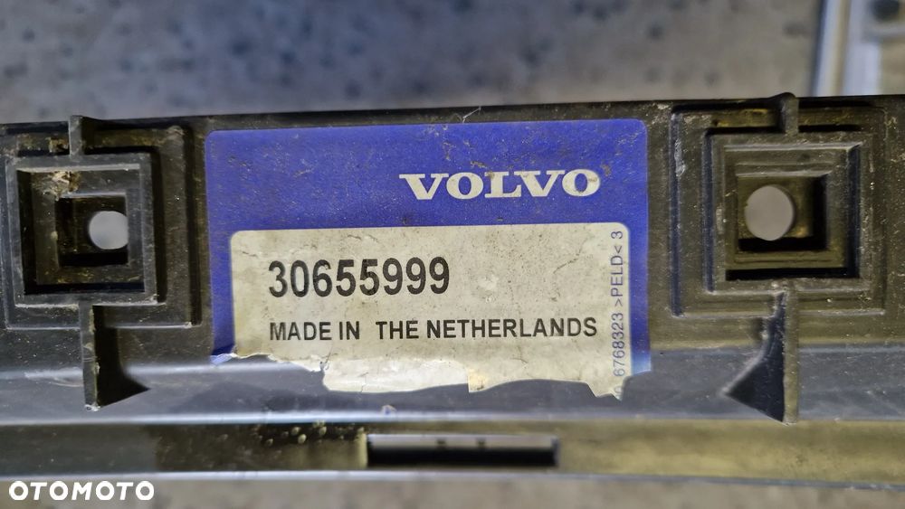 VOLVO S40 II 04-07 ŚLIZG ZDERZAKA PRAWY TYŁ 30655999 - 3