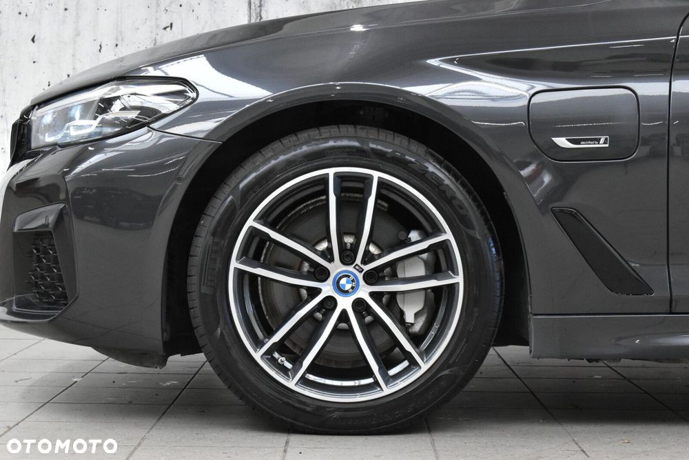 BMW Seria 5 530e xDrive M Sport sport - 7