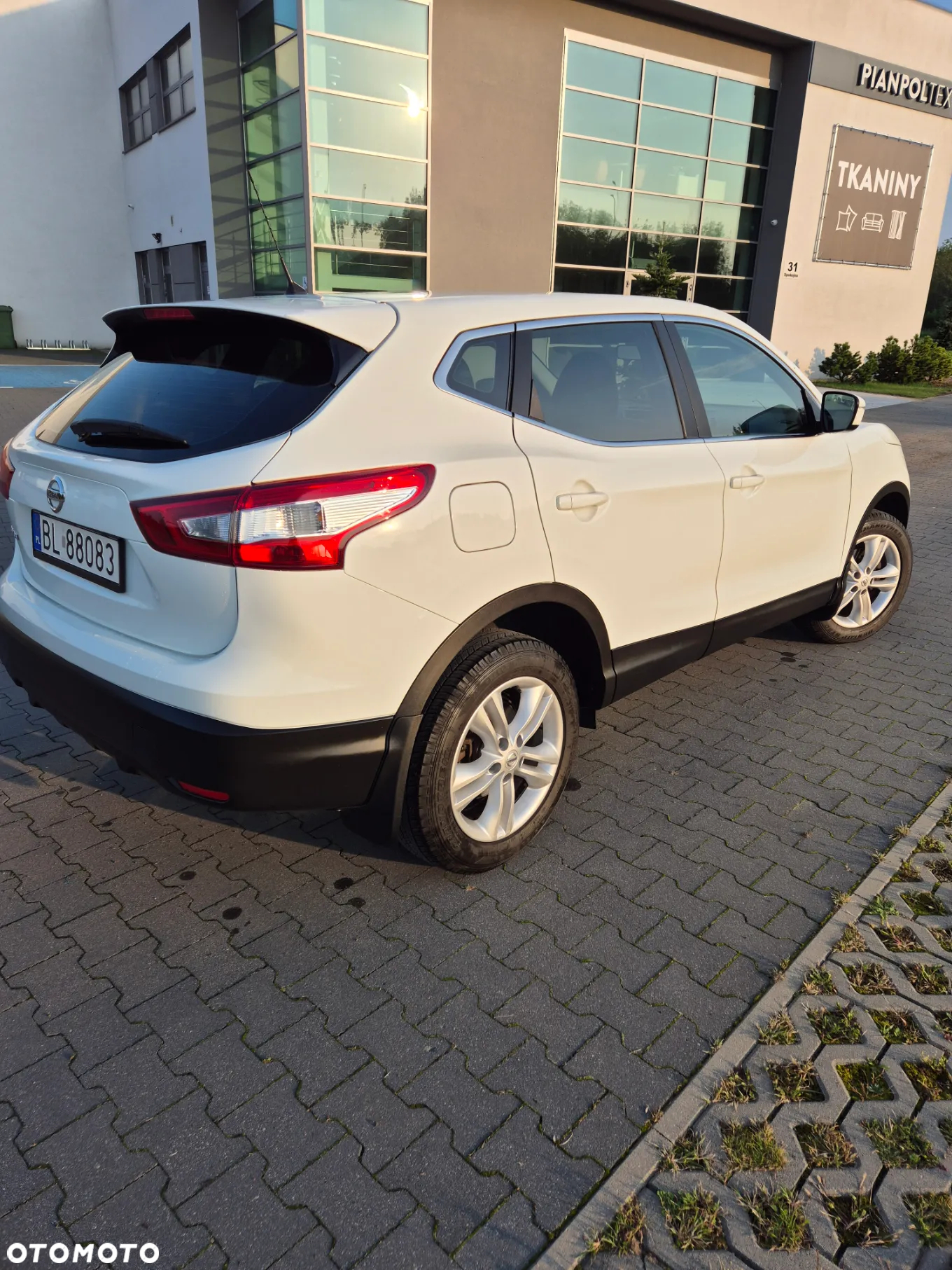 Nissan Qashqai 1.2 DIG-T N-Connecta EU6 - 4
