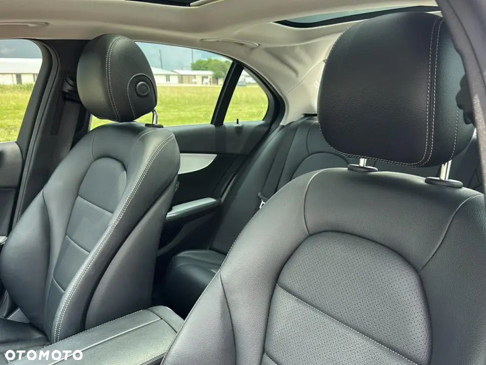 Mercedes-Benz Klasa C 300 7G-TRONIC AMG Line - 10