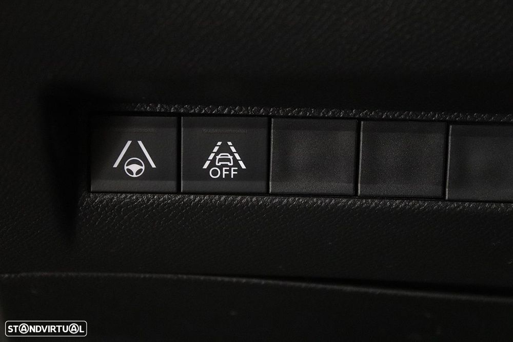 Peugeot e-2008 50 kWh GT - 19