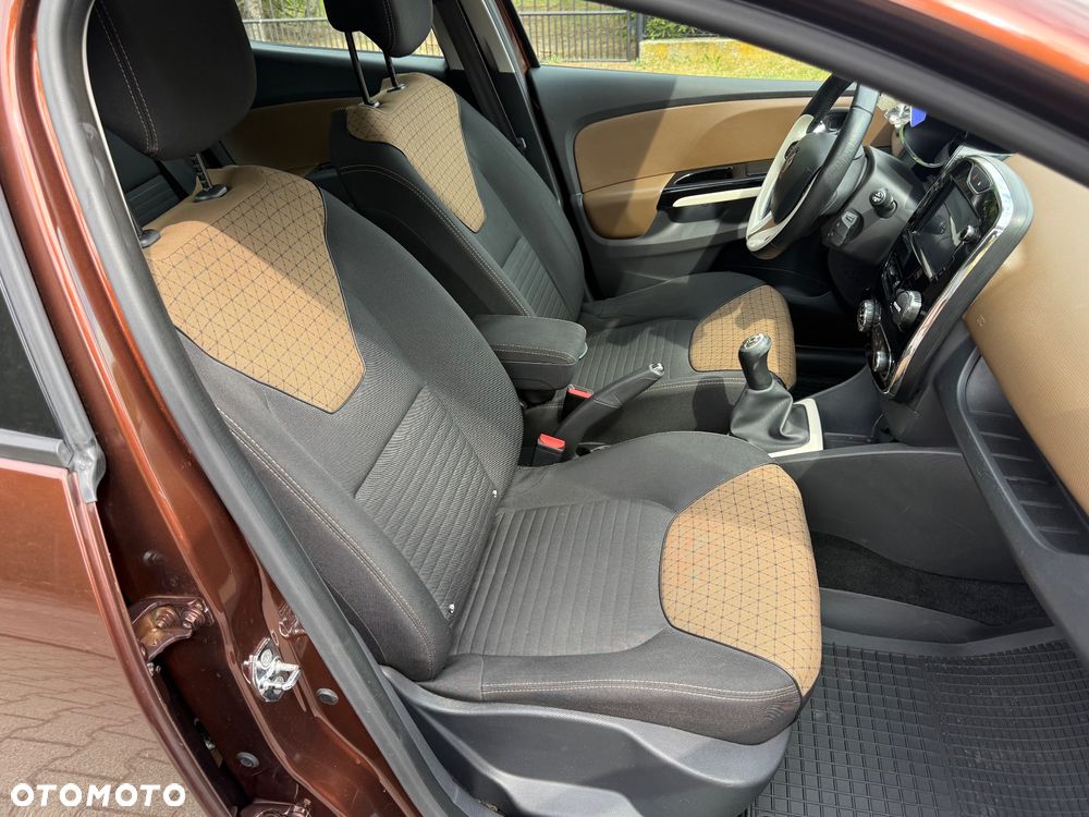 Renault Clio - 22