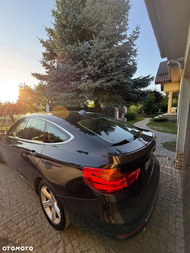BMW 3GT 320d Luxury Line - 16