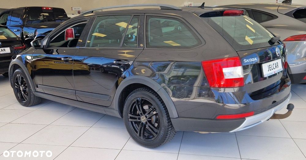 Skoda Octavia Scout 2.0 TDI 4x4 DSG - 7