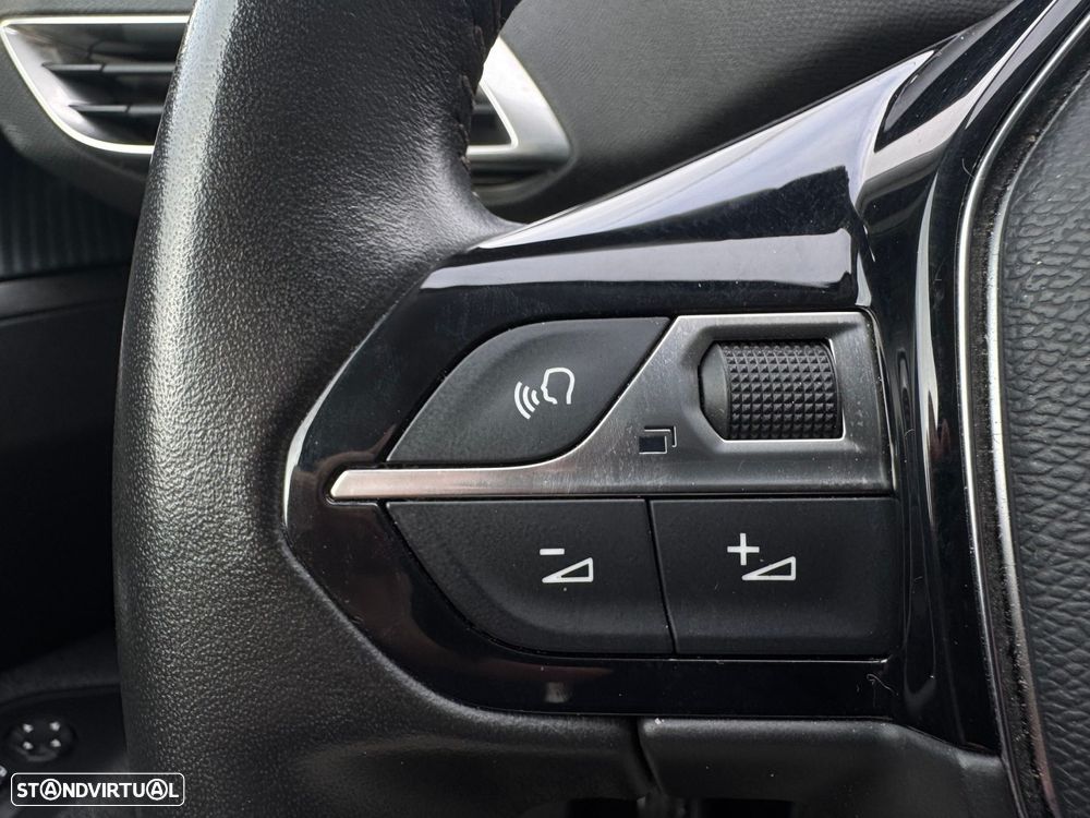 Peugeot 3008 1.5 BlueHDi Allure Pack - 3