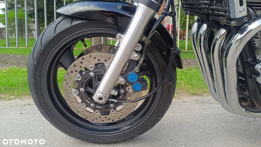 Yamaha XJR - 15