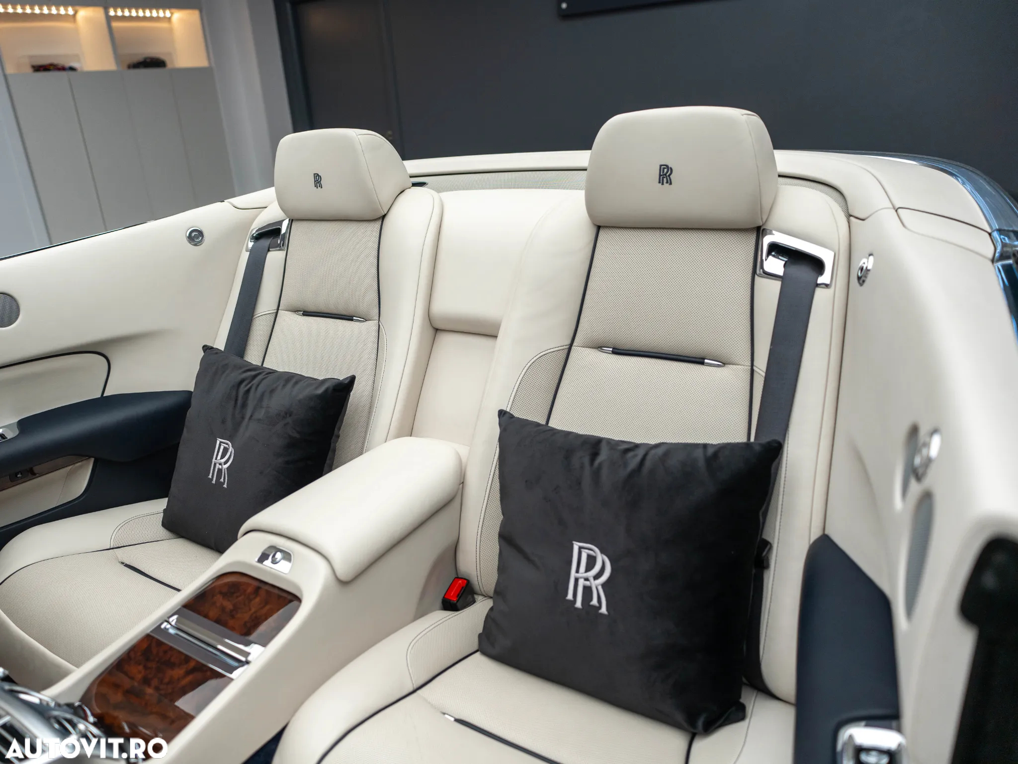 Rolls-Royce Dawn Standard - 22