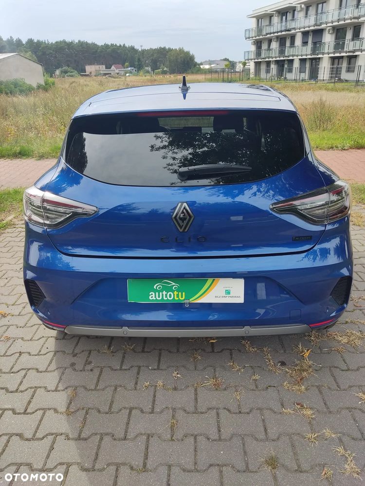 Renault Clio - 10