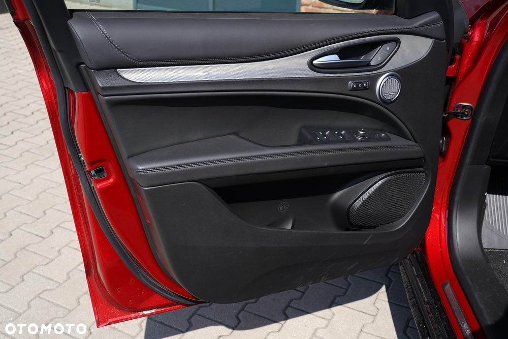 Alfa Romeo Stelvio 2.0 Turbo Veloce Q4 - 11
