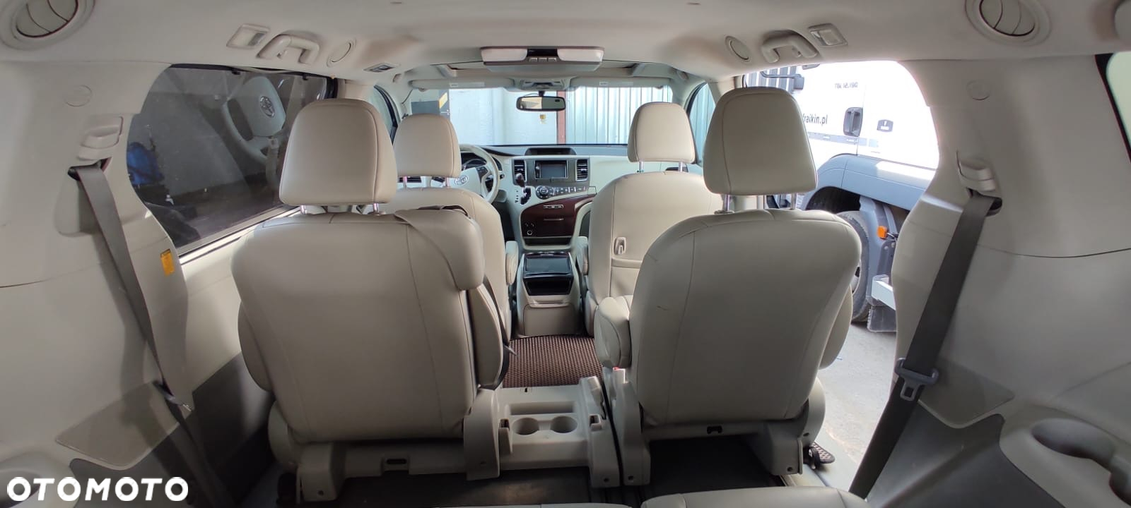 Toyota Sienna 3.5 V6 - 16