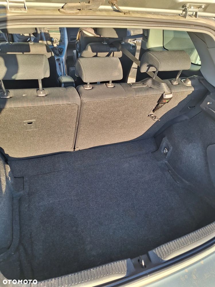 Toyota Auris 1.33 VVT-i - 12