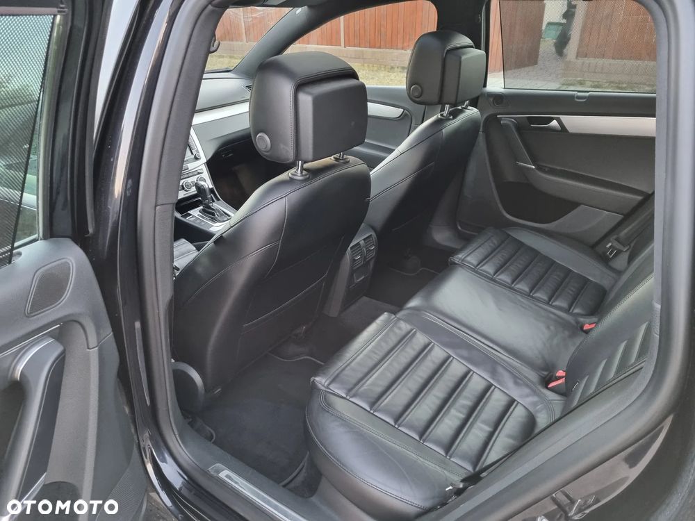 Volkswagen Passat 2.0 TDI 4Mot Highline DSG - 27