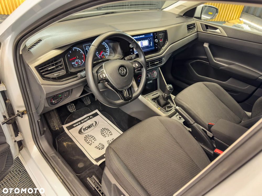 Volkswagen Polo 1.0 Trendline - 25