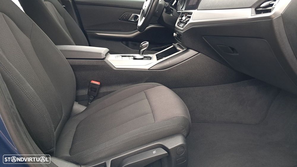 BMW 330 e Corporate Edition Auto - 41