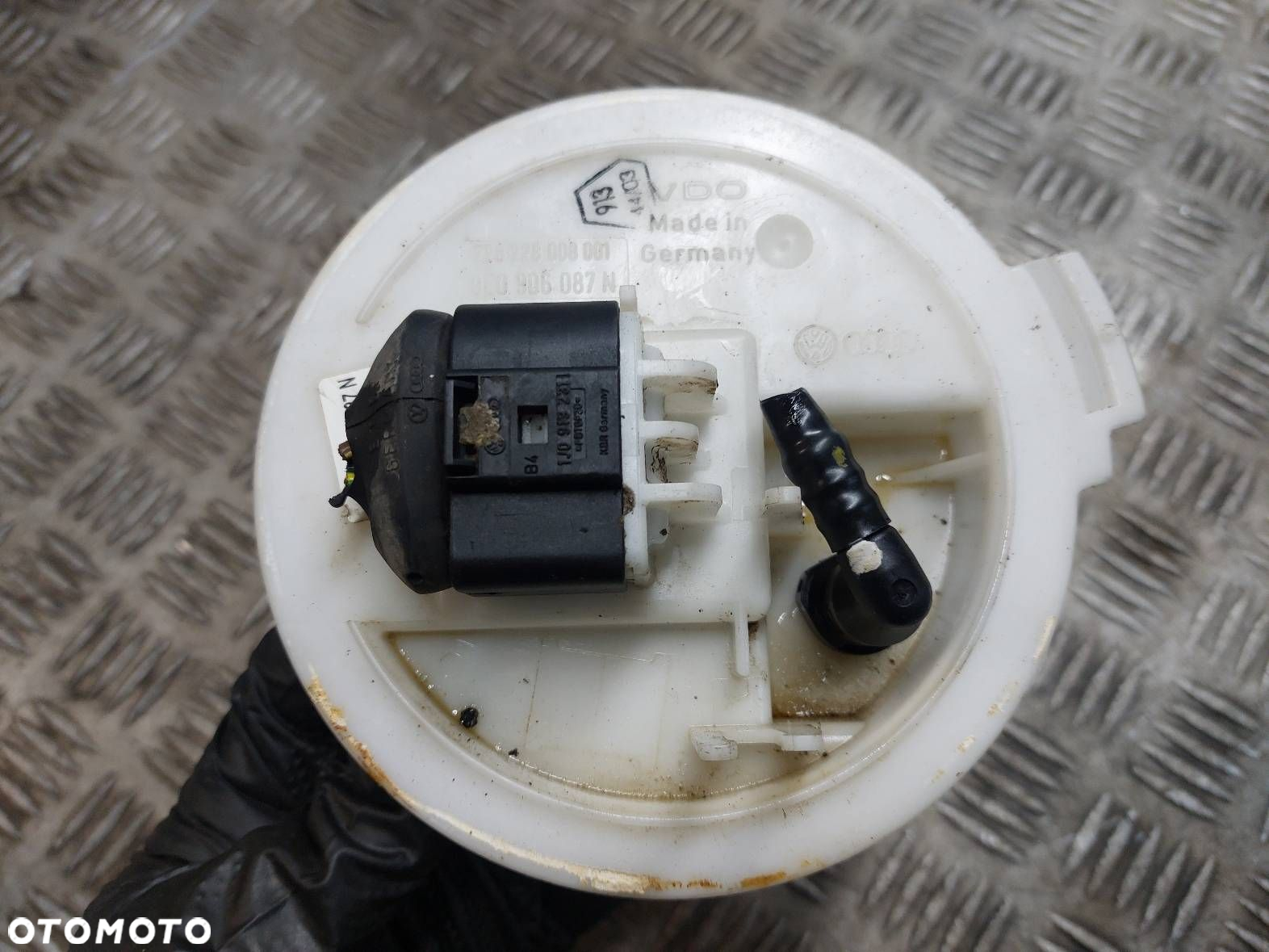 POMPKA PALIWA AUDI A4 B6 1.8 T 8E0906087N - 3