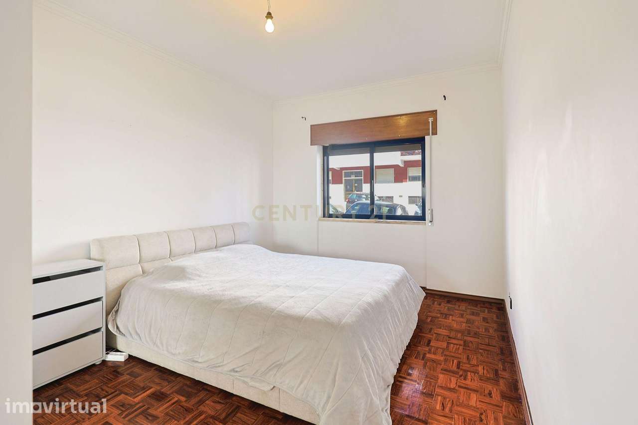 Exelente T1 na Amora com Garagem - Grande imagem: 2/14