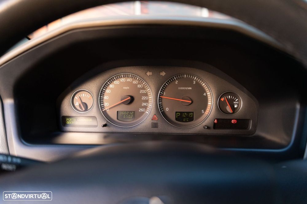 Volvo XC 70 D5 Nivel 2 Auto. - 9