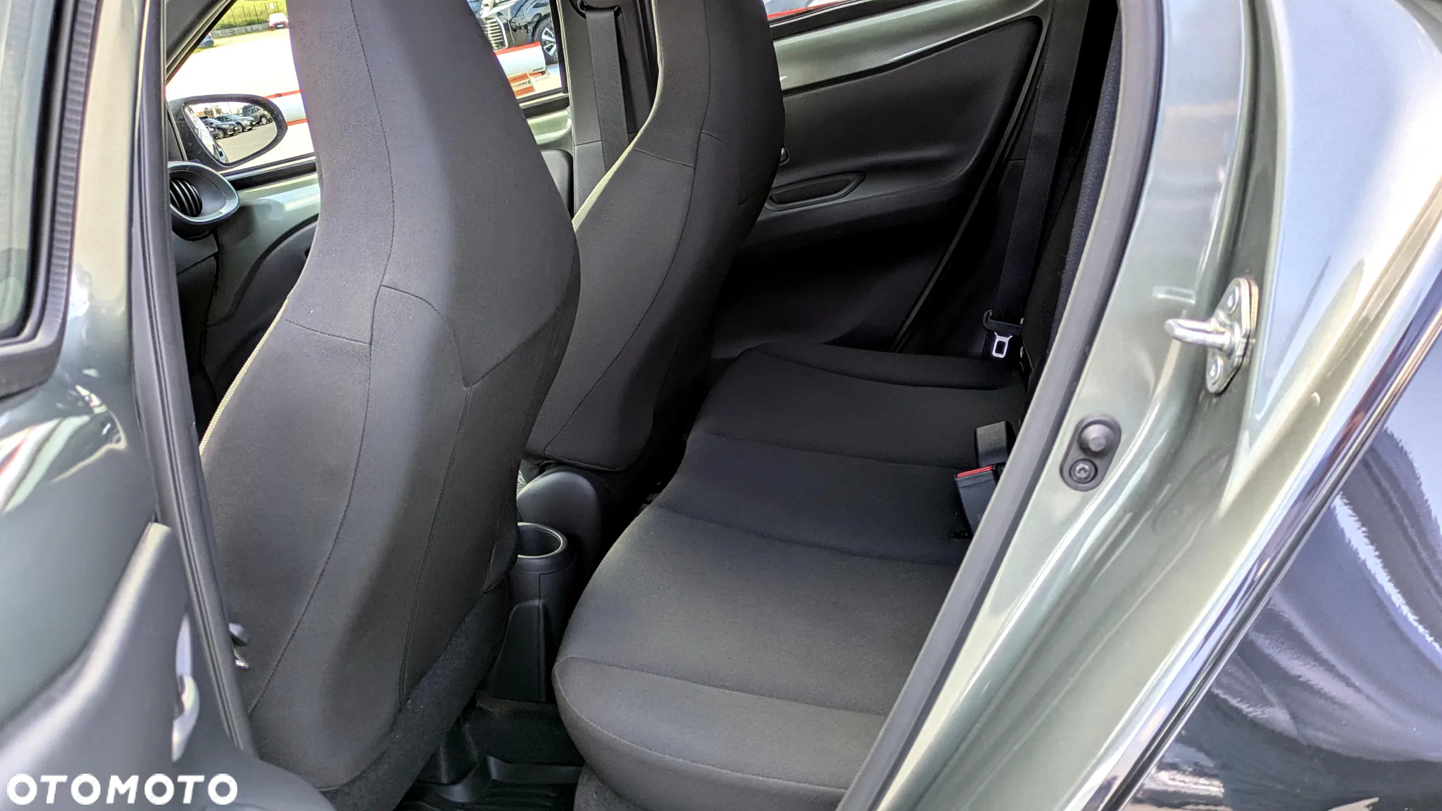 Toyota Aygo X 1.0 VVT-i Style CVT - 8