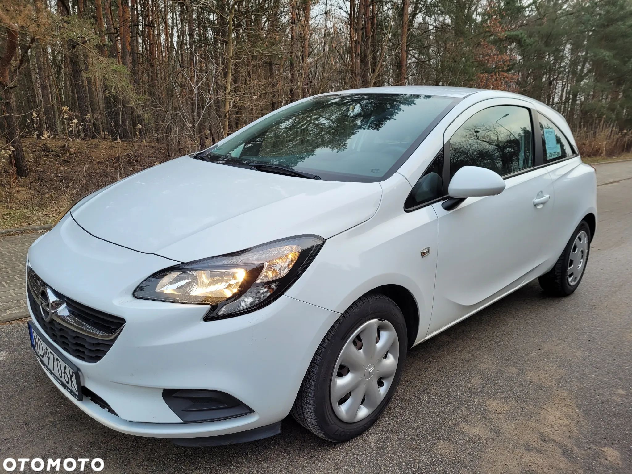 Opel Corsa 1.2 16V Enjoy - 1