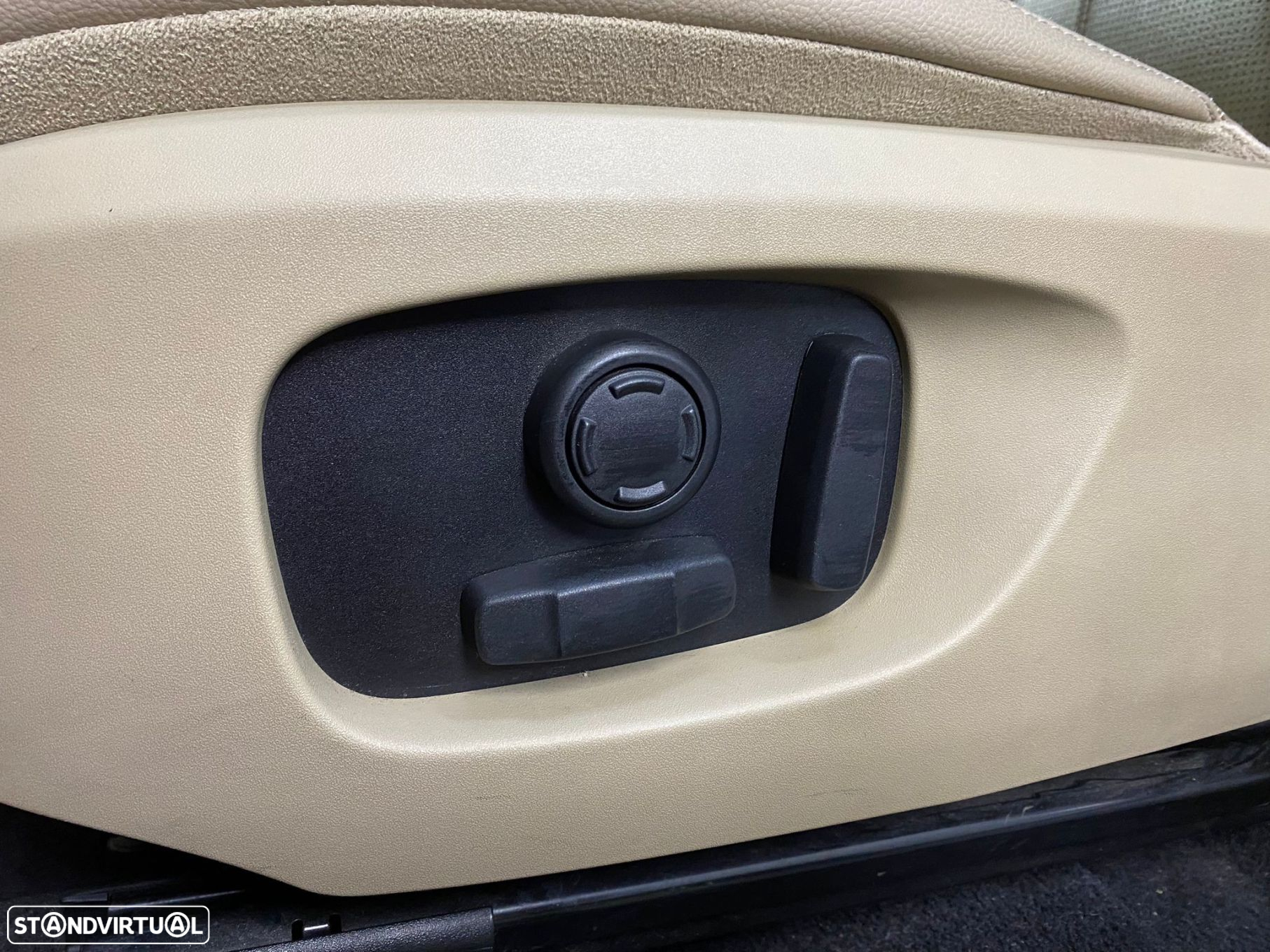 Land Rover Discovery Sport - 19