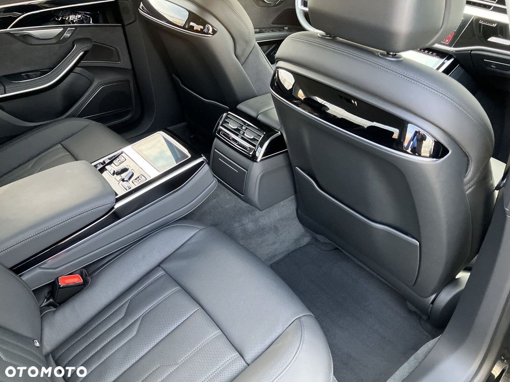 Audi A8 - 17
