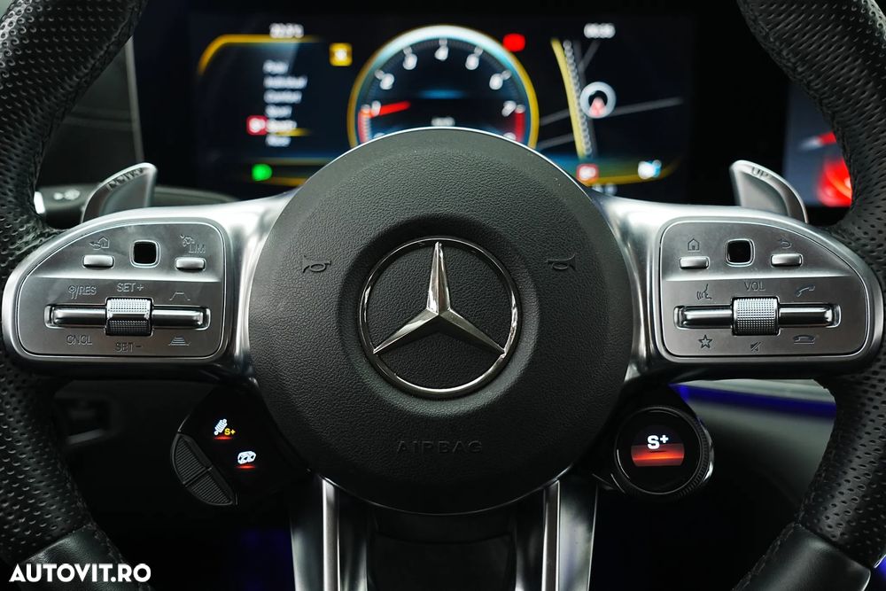 Mercedes-Benz AMG GT 4-door Coupe 63 4Matic+ - 36