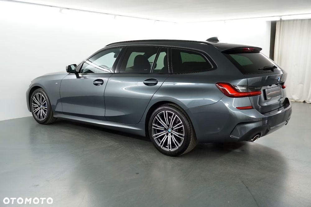 BMW Seria 3 330i xDrive M Sport sport - 2