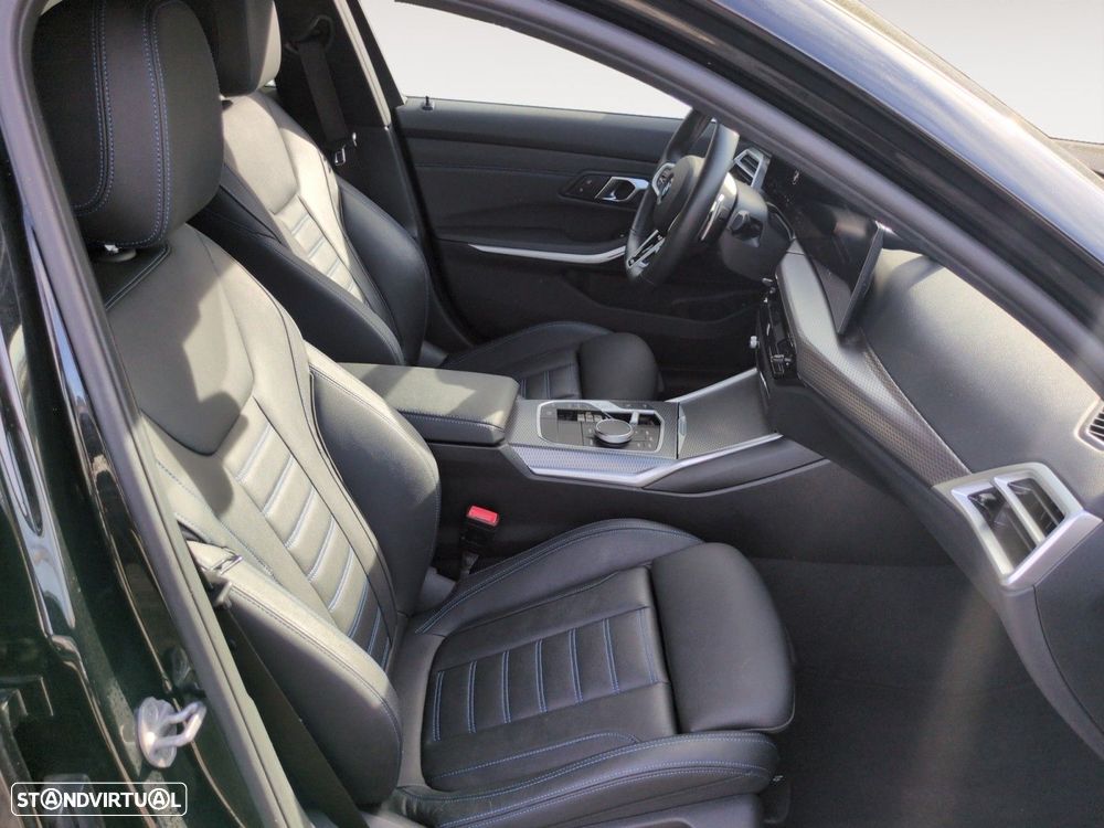 BMW 320 d Touring Pack Desportivo M Auto - 15