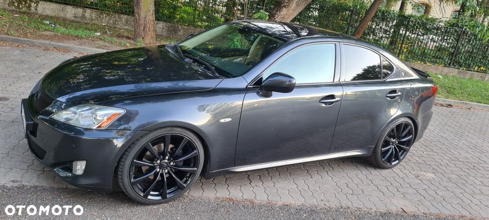 Lexus IS - 2