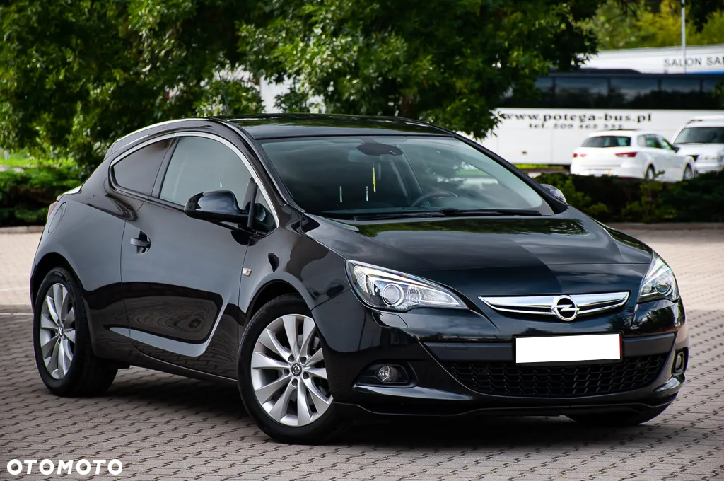 Opel Astra IV GTC 1.6 T Sport - 2