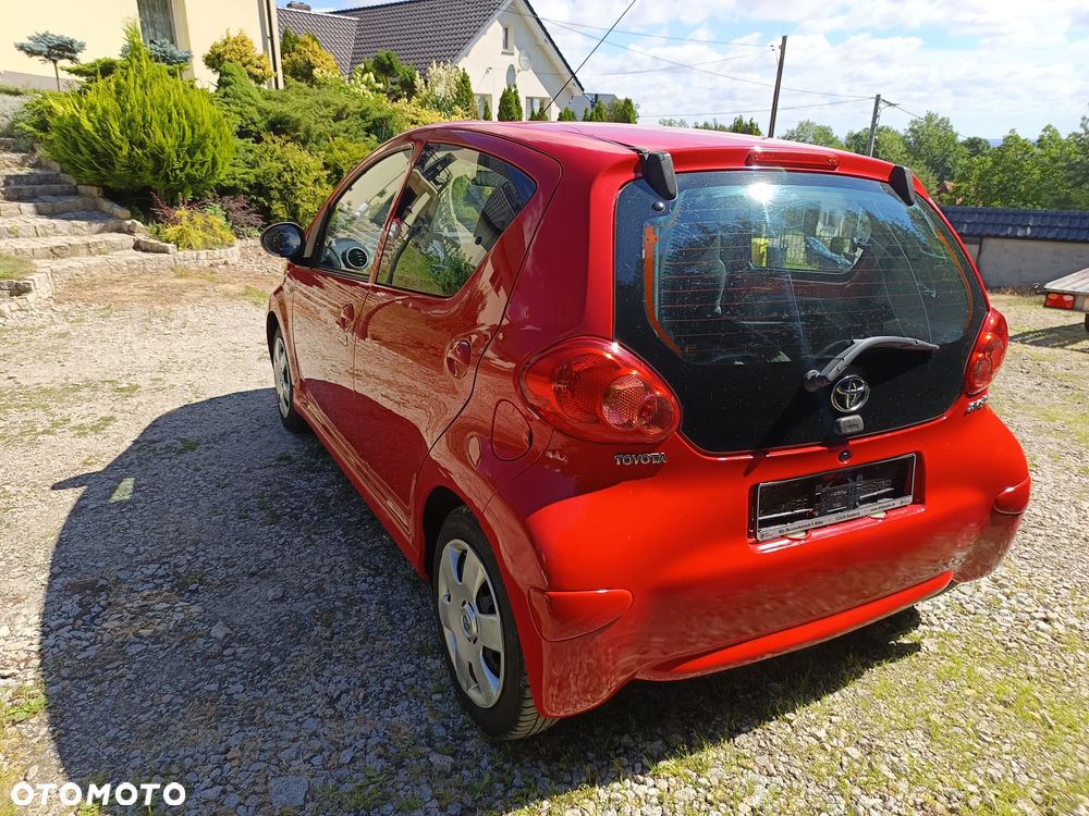 Toyota Aygo Club - 5
