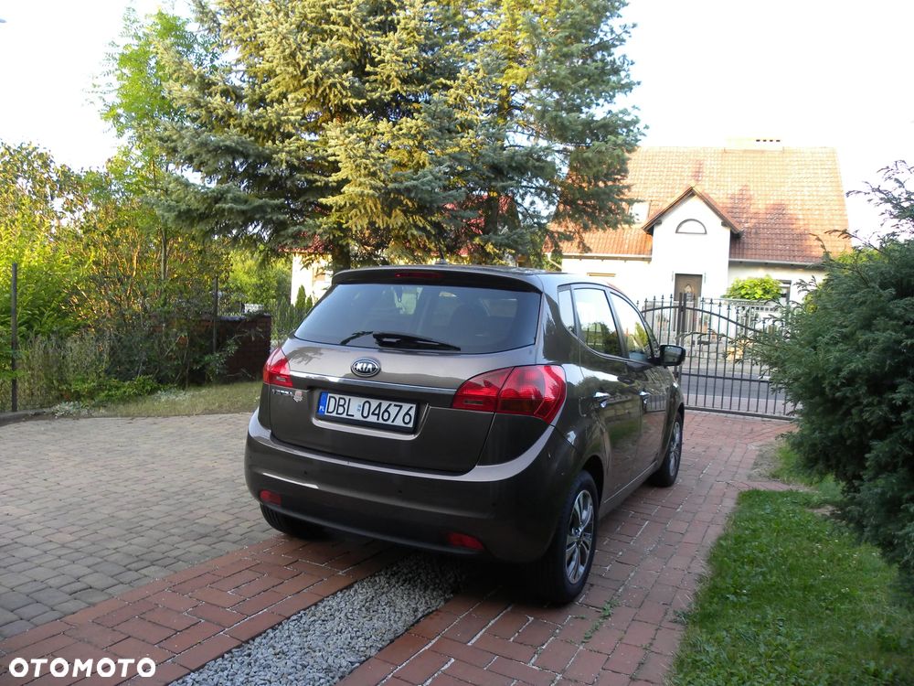 Kia Venga - 15