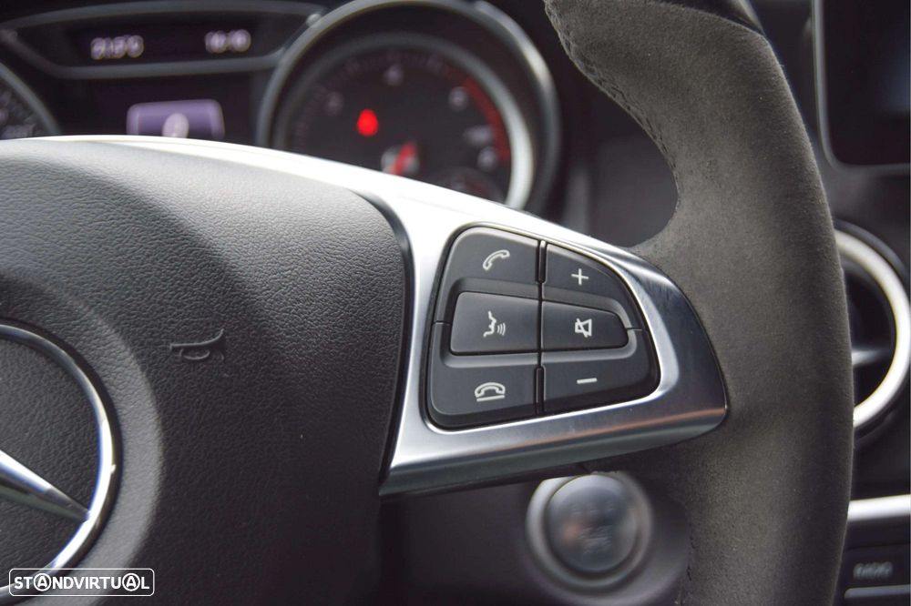 Mercedes-Benz CLA 180 d Shooting Brake AMG Line - 18