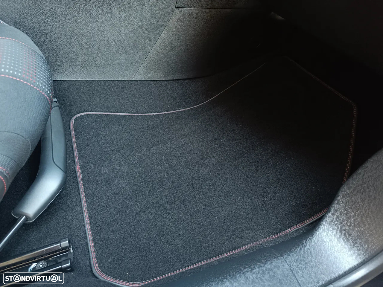 Peugeot 308 1.2 PureTech GT Line EAT8 - 28