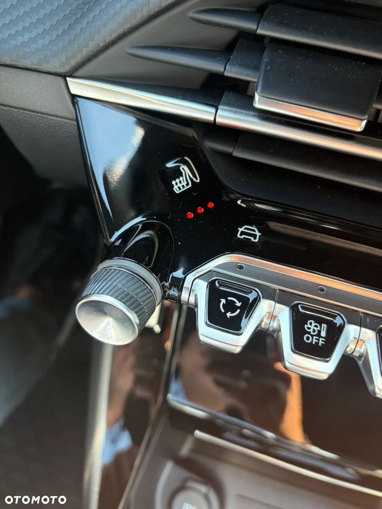 Peugeot 2008 1.2 PureTech Allure S&S EAT8 - 16