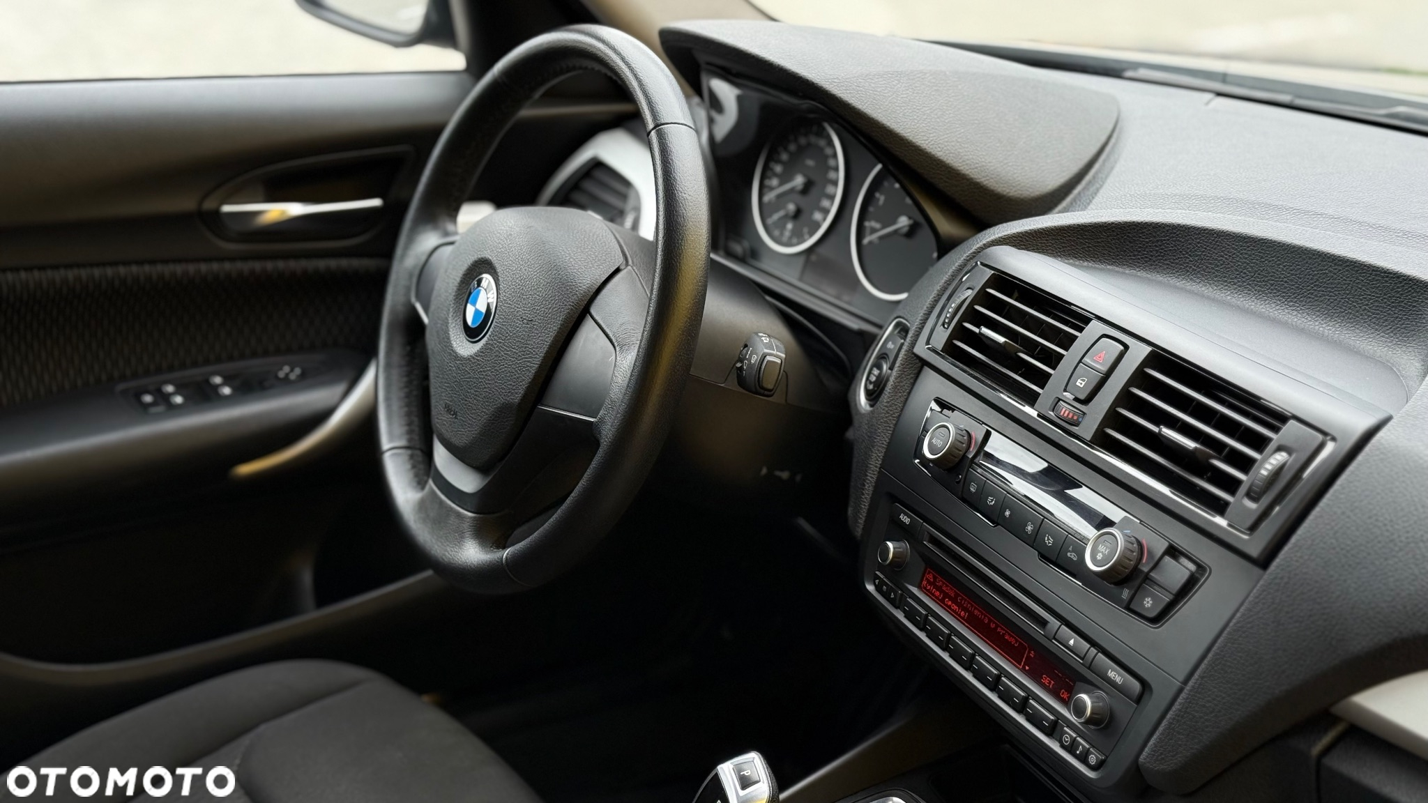 BMW Seria 1 118i Sport Line - 12