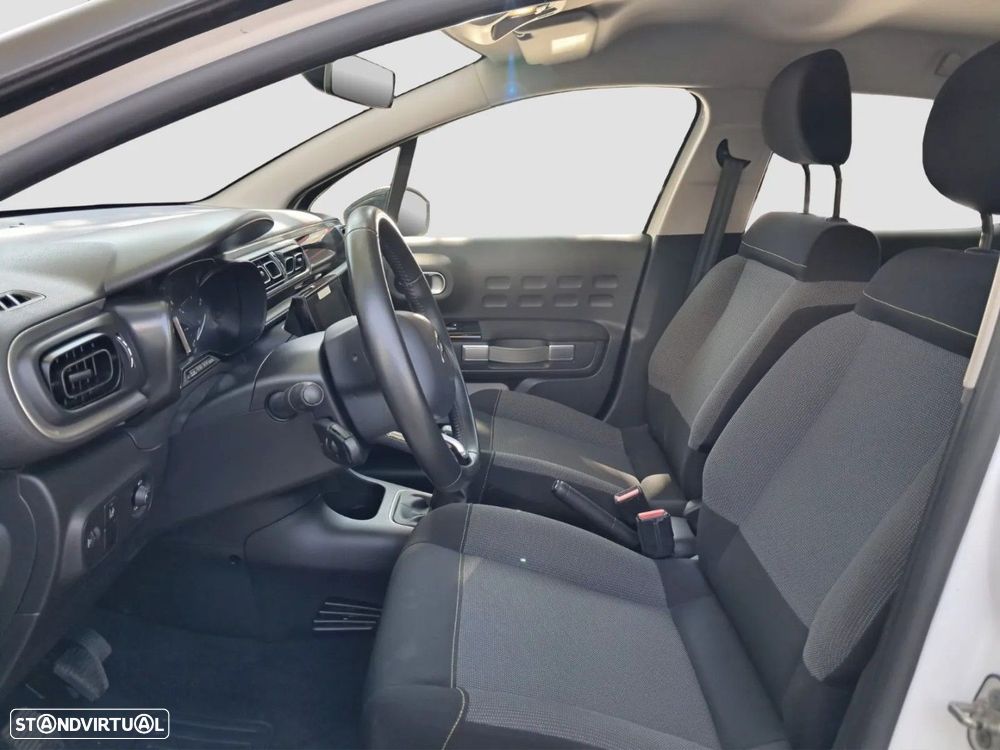 Citroën C3 1.2 PureTech Shine — fotografia 10