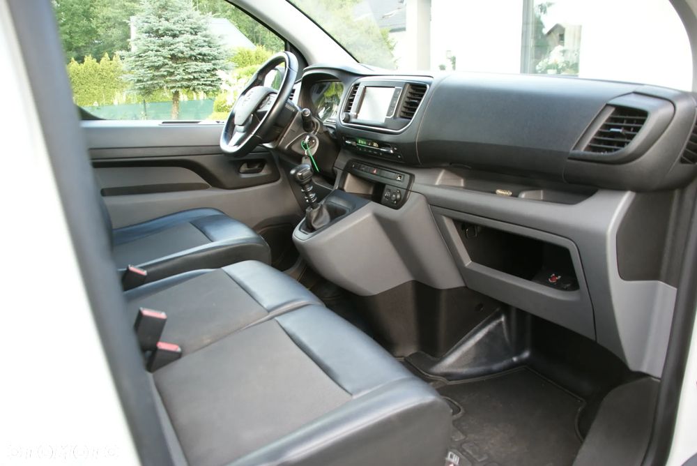 Opel Vivaro - 8
