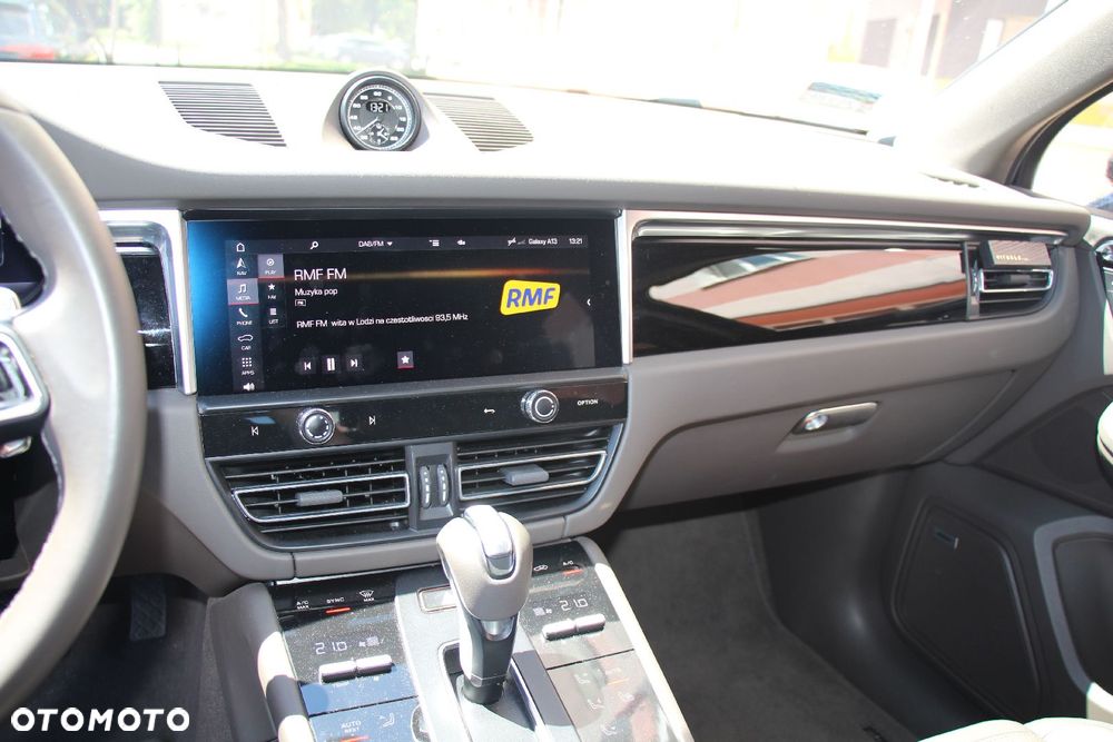 Porsche Macan Standard - 12