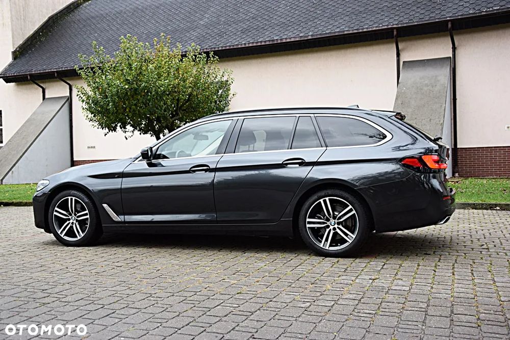 BMW Seria 5 520d M Sport sport - 7