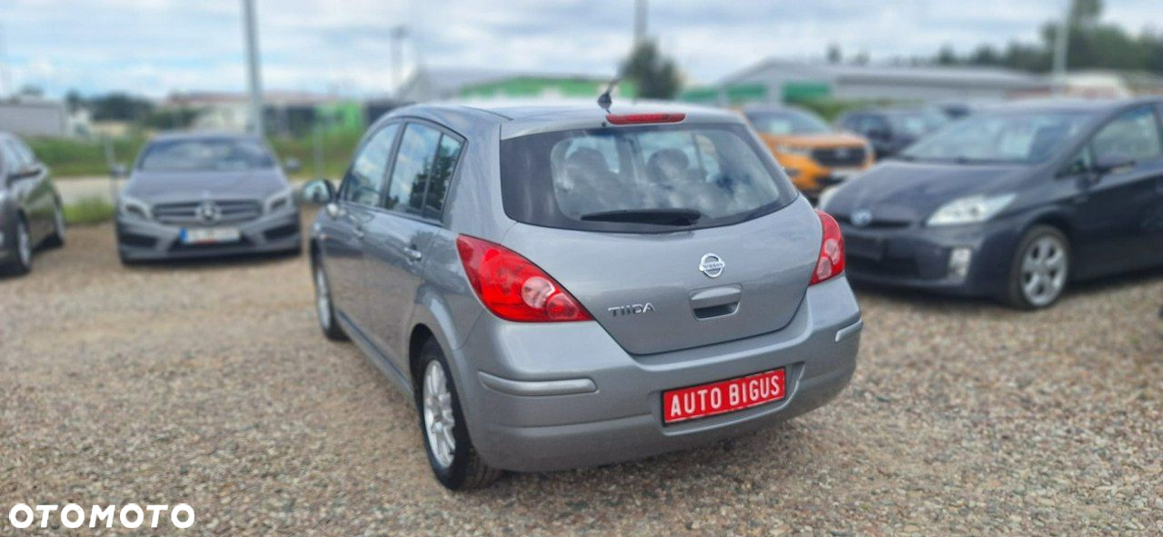 Nissan Tiida - 6