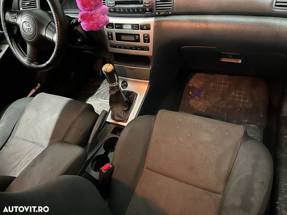 Toyota Corolla 1.4 D H/B Xellence - 6