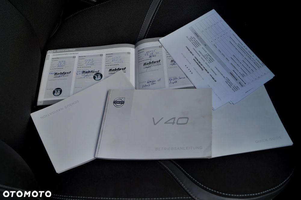 Volvo V40 - 40