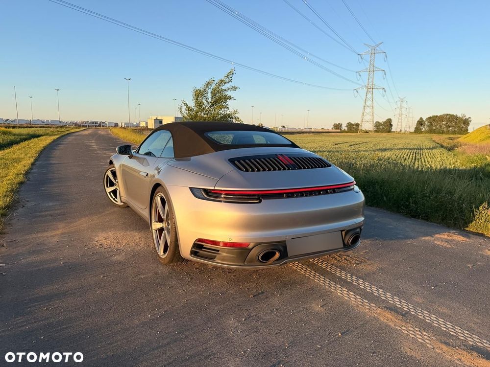 Porsche 911 Carrera 4S - 5