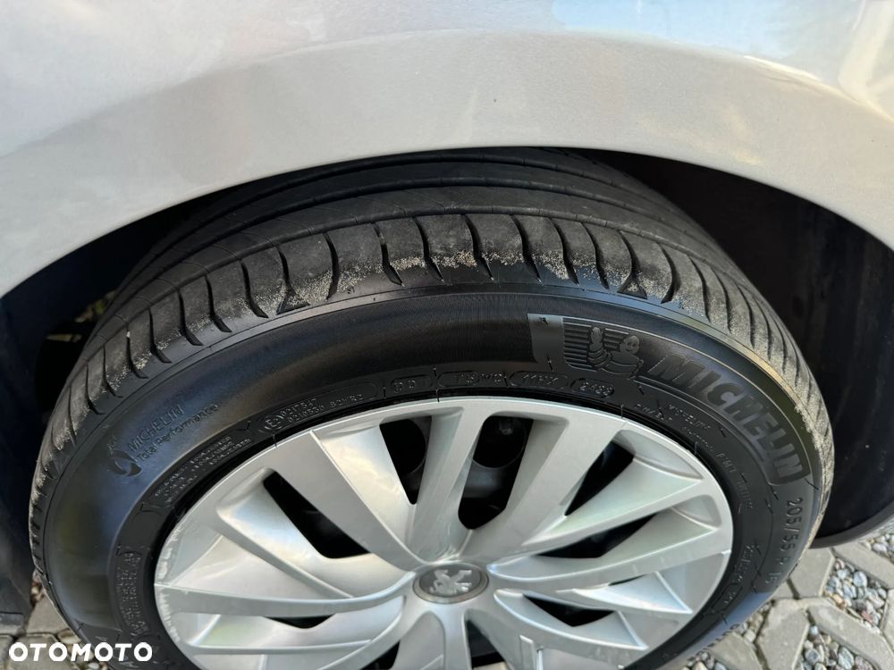 Peugeot 308 BlueHDi FAP 130 Stop & Start Active Pack - 32